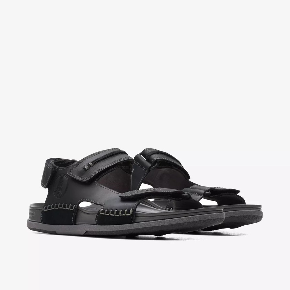 Adjustable riptape straps shoes